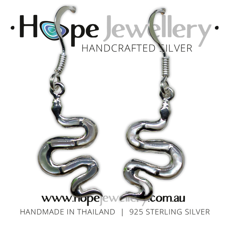 Load image into Gallery viewer, Snake Hanging Earings
